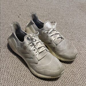 Adidas Men's Beige Athletic Shoes